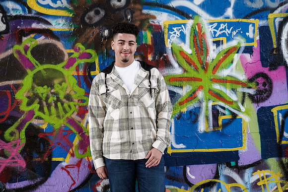 049